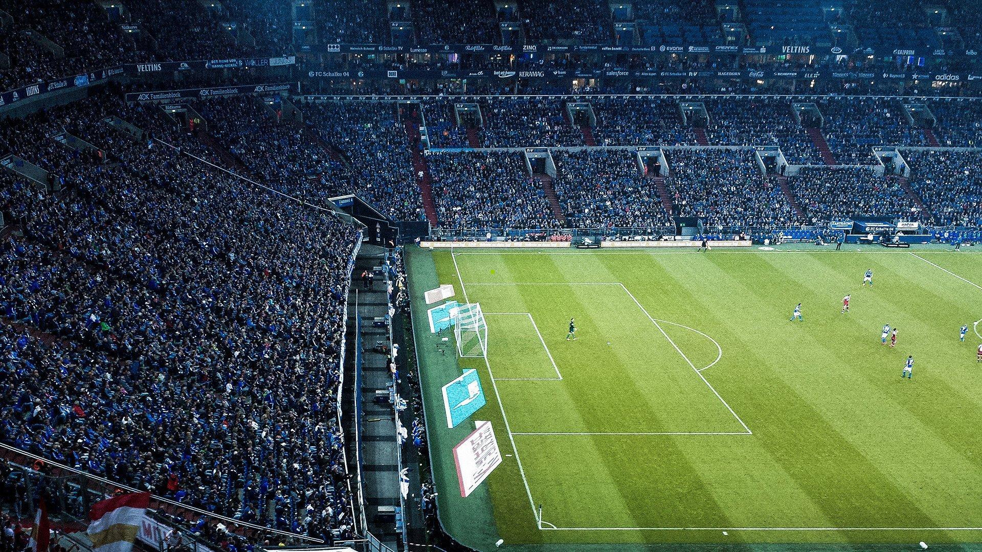 亚冠联赛防疫再升级,球童携智能设备登场 比赛用球享全面防护